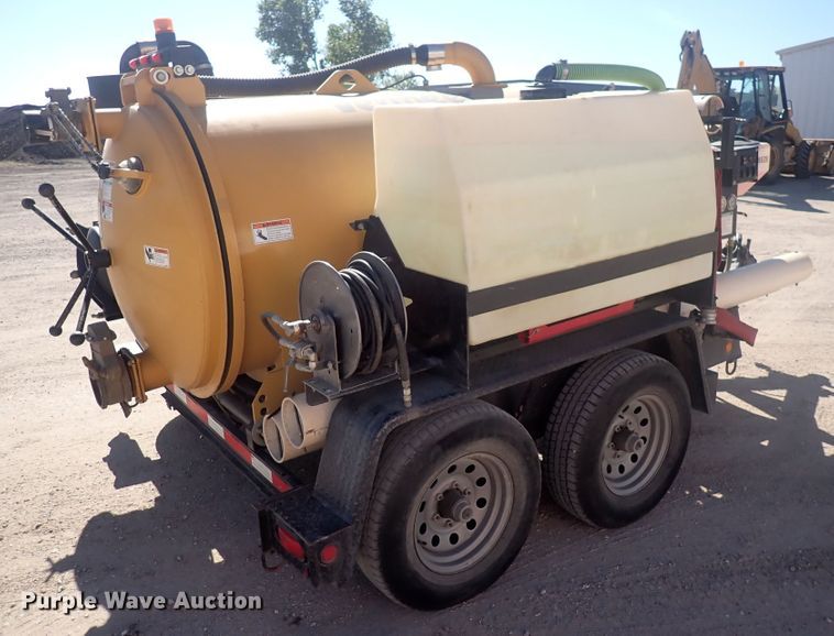 image for item DQ3033 2013 Vermeer V500LEG  vacuum excavator