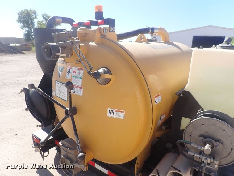 image for item DQ3033 2013 Vermeer V500LEG  vacuum excavator