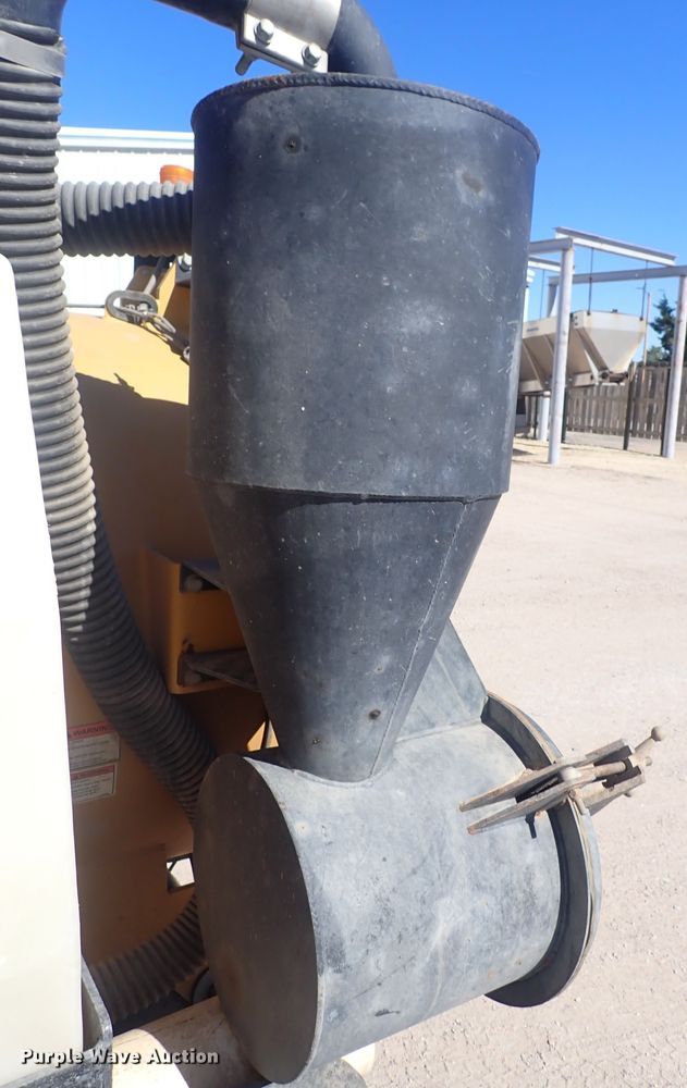 image for item DQ3033 2013 Vermeer V500LEG  vacuum excavator