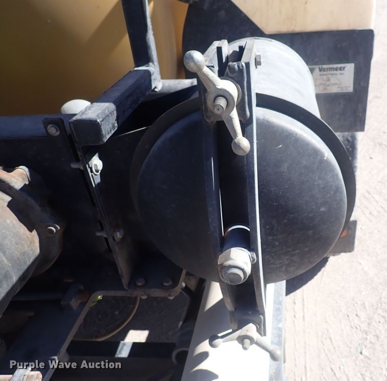 image for item DQ3033 2013 Vermeer V500LEG  vacuum excavator