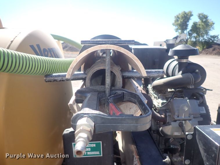 image for item DQ3033 2013 Vermeer V500LEG  vacuum excavator