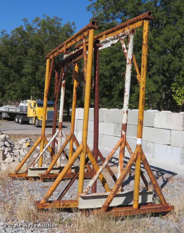 image for item DR0149 (4) shop built spreader stands