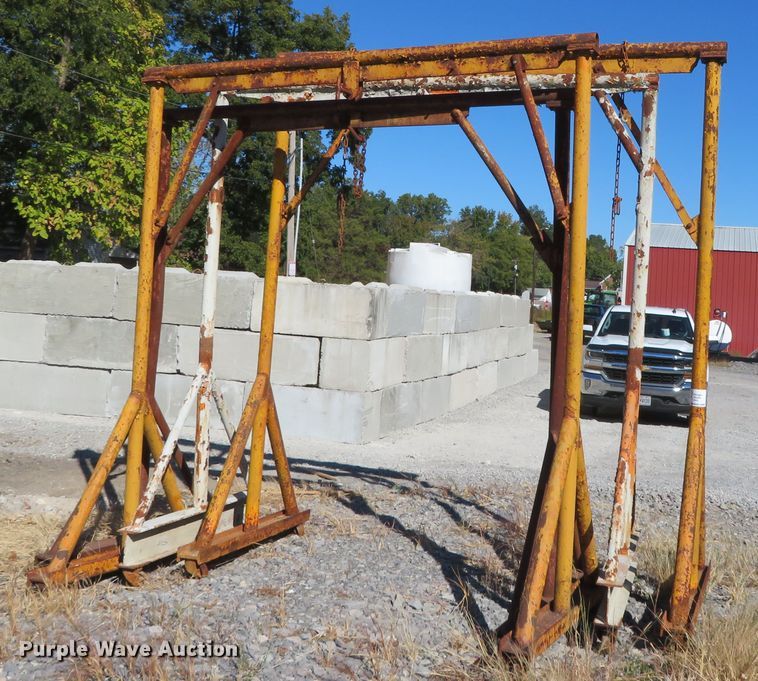 image for item DR0149 (4) shop built spreader stands