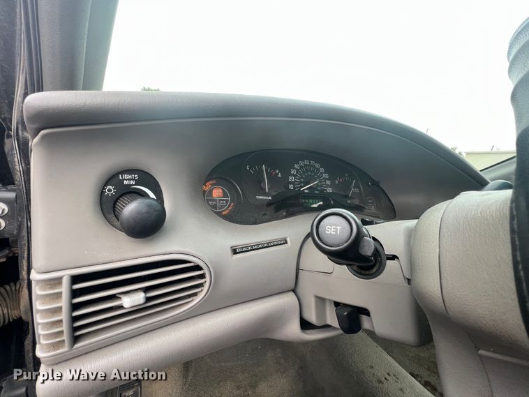 image for item HX9980 2002 Buick Century