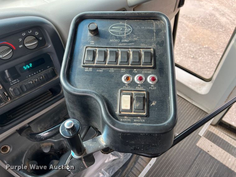 image for item HX9981 1998 Chevrolet Express G3500  school bus