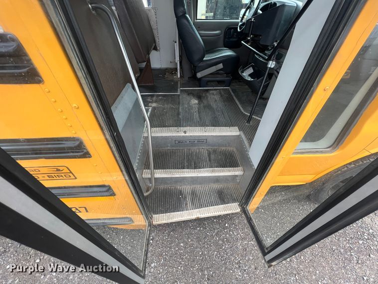 image for item HX9981 1998 Chevrolet Express G3500  school bus