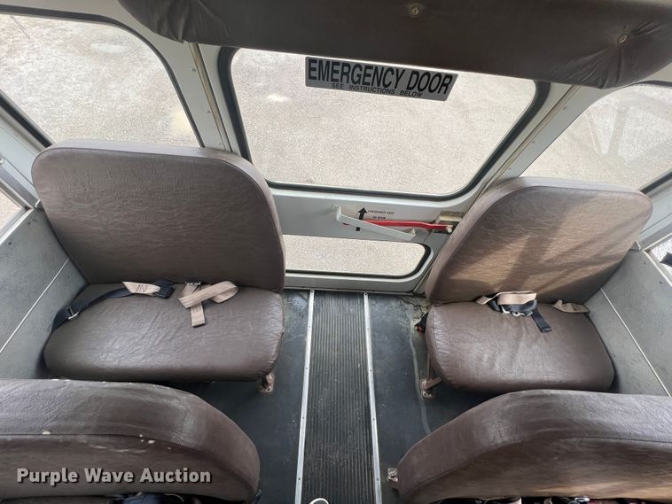 image for item HX9981 1998 Chevrolet Express G3500  school bus