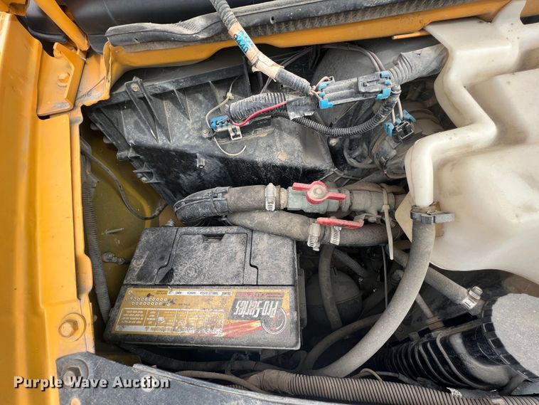 image for item HX9981 1998 Chevrolet Express G3500  school bus