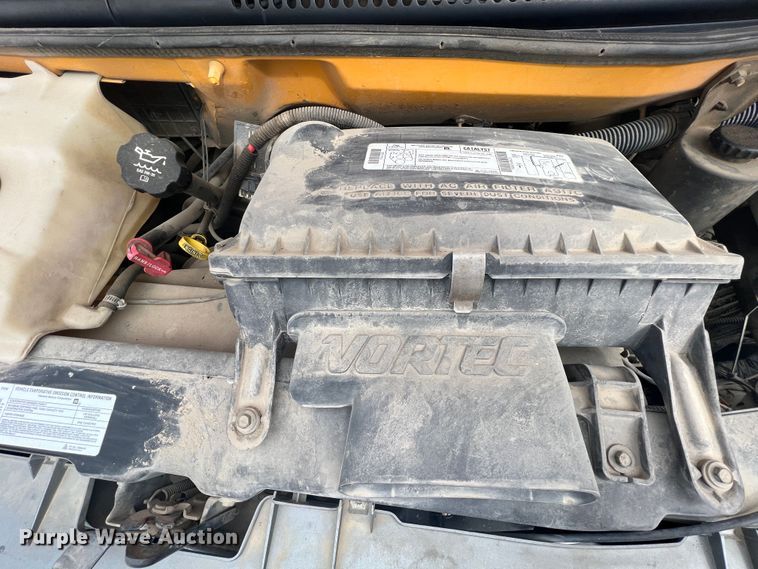 image for item HX9981 1998 Chevrolet Express G3500  school bus