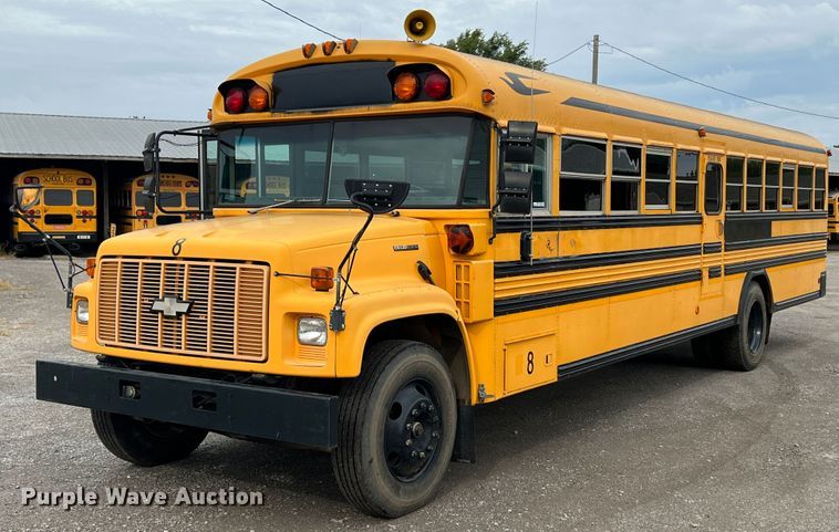 image for item HX9982 1997 Chevrolet B7 Bluebird  school bus