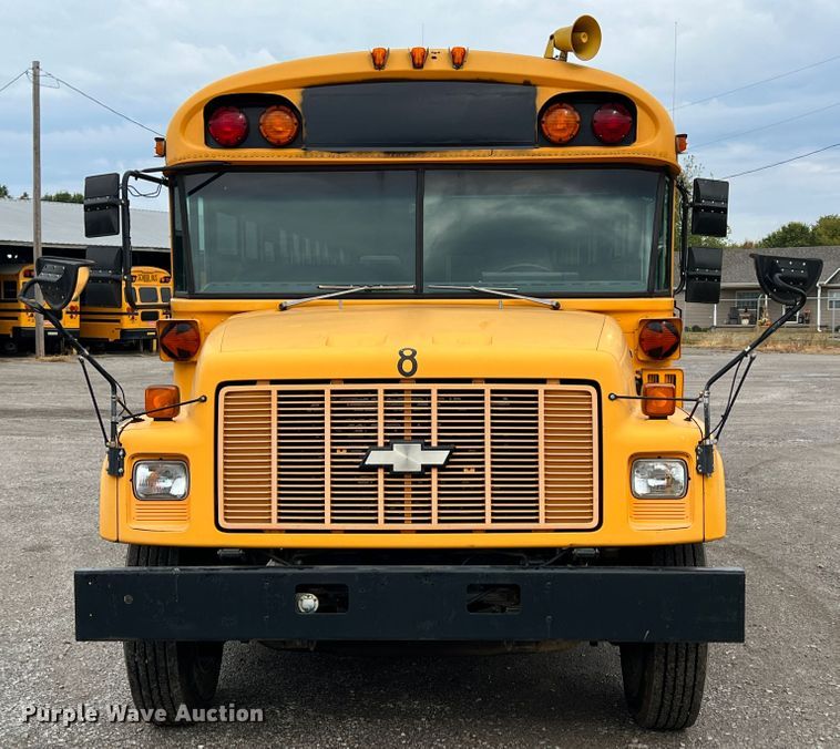 image for item HX9982 1997 Chevrolet B7 Bluebird  school bus