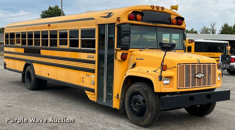 image for item HX9982 1997 Chevrolet B7 Bluebird  school bus
