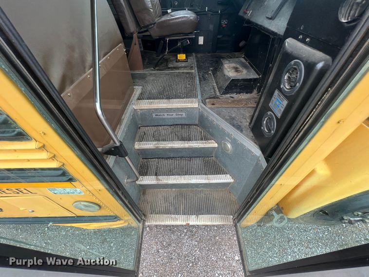 image for item HX9982 1997 Chevrolet B7 Bluebird  school bus