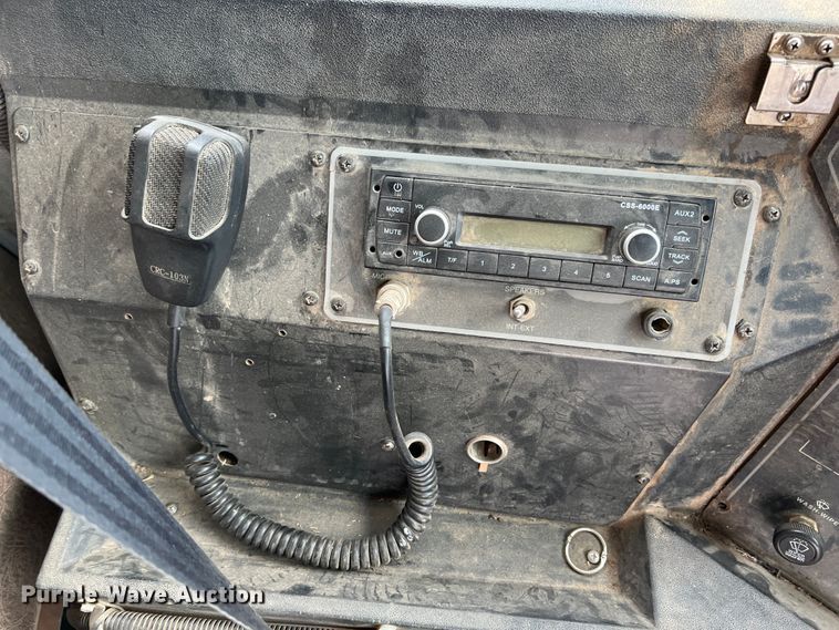 image for item HX9982 1997 Chevrolet B7 Bluebird  school bus