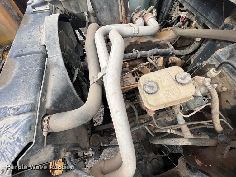 image for item HX9982 1997 Chevrolet B7 Bluebird  school bus