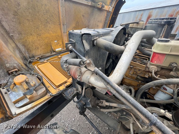 image for item HX9982 1997 Chevrolet B7 Bluebird  school bus