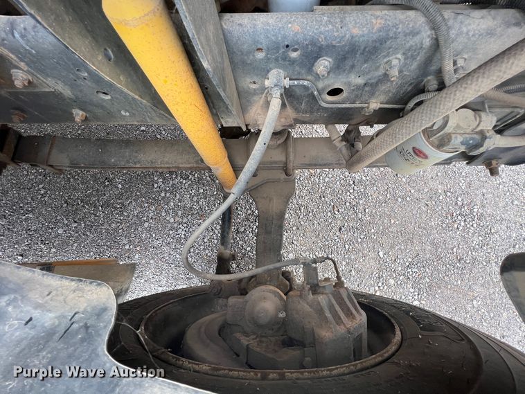 image for item HX9982 1997 Chevrolet B7 Bluebird  school bus