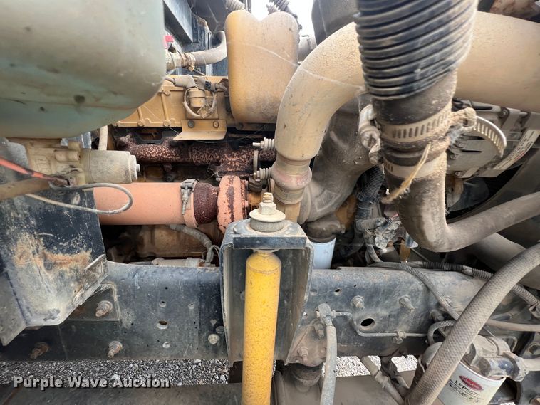 image for item HX9982 1997 Chevrolet B7 Bluebird  school bus