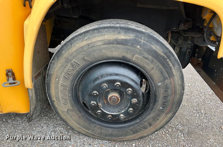 image for item HX9982 1997 Chevrolet B7 Bluebird  school bus