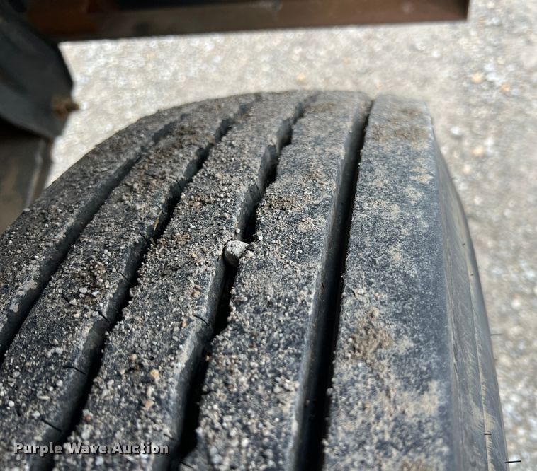 image for item HX9982 1997 Chevrolet B7 Bluebird  school bus