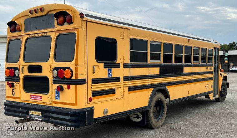 image for item HX9983 2002 Chevrolet B7000 Bluebird  school bus