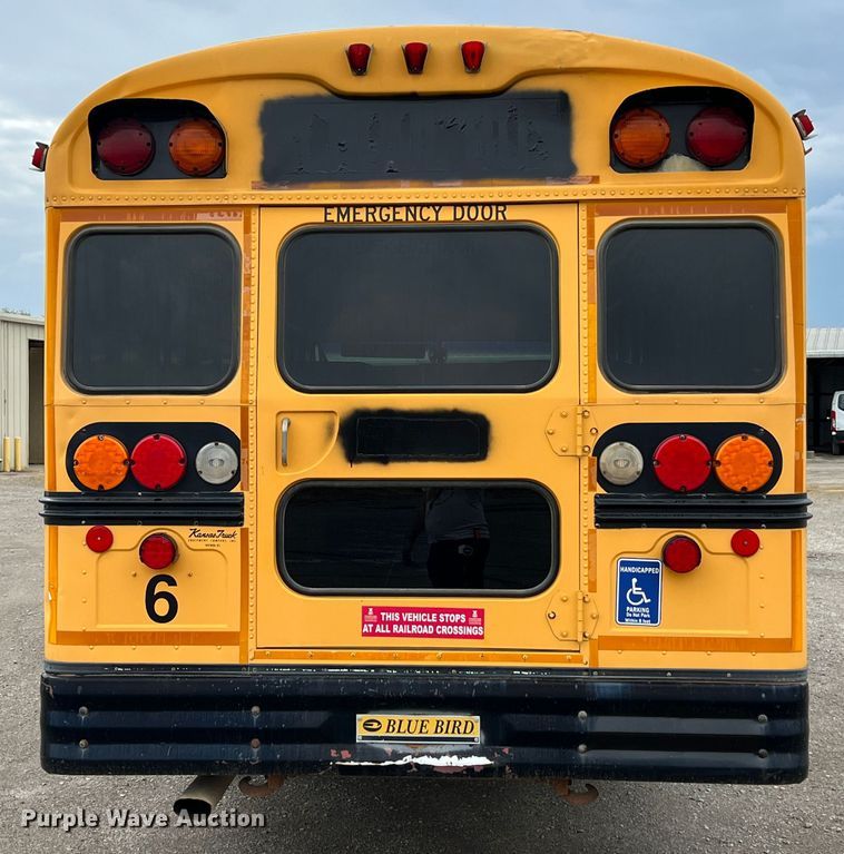 image for item HX9983 2002 Chevrolet B7000 Bluebird  school bus