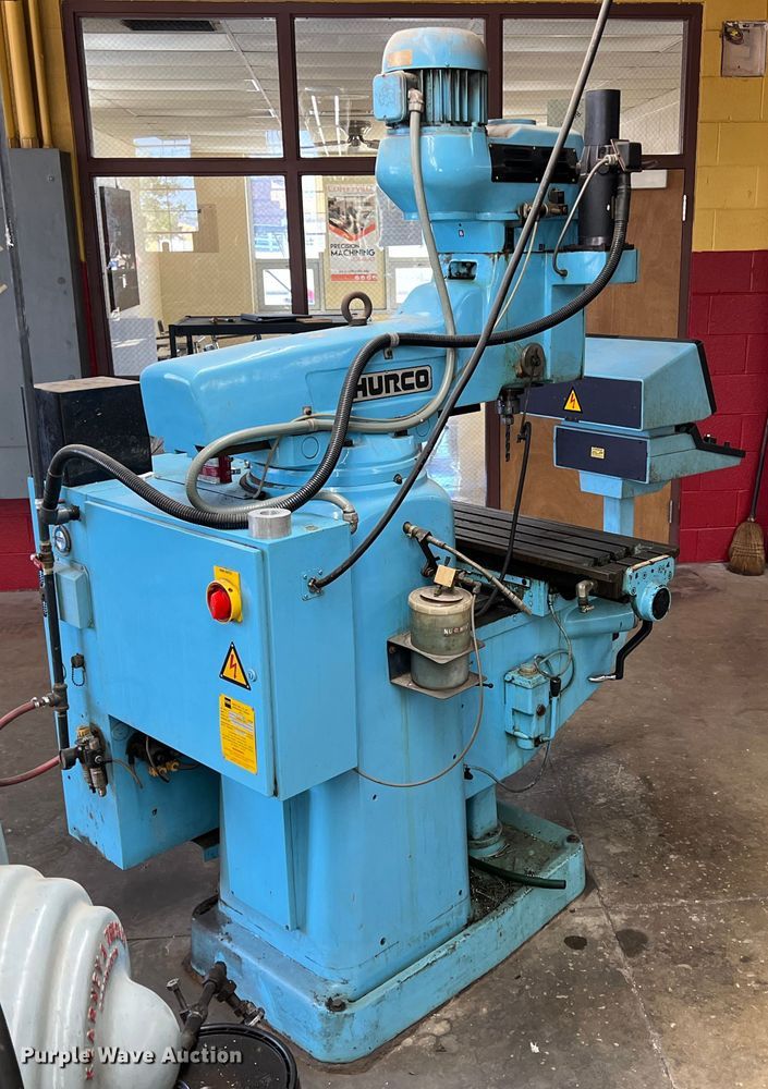 image for item IA9237 Hurco  milling machine