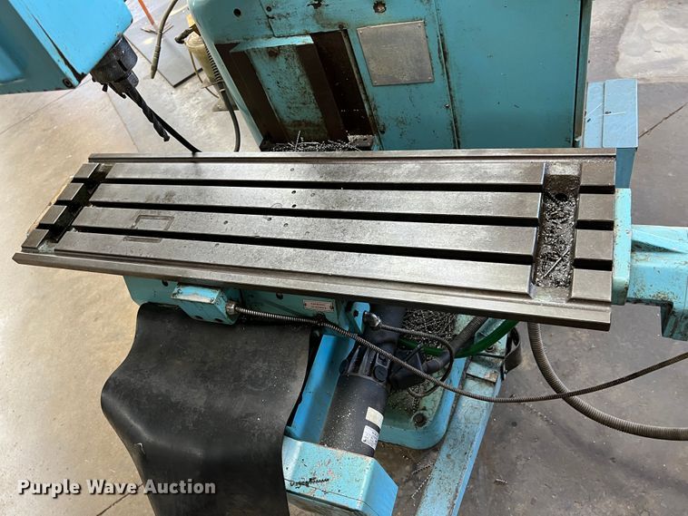 image for item IA9237 Hurco  milling machine