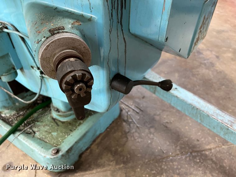 image for item IA9237 Hurco  milling machine