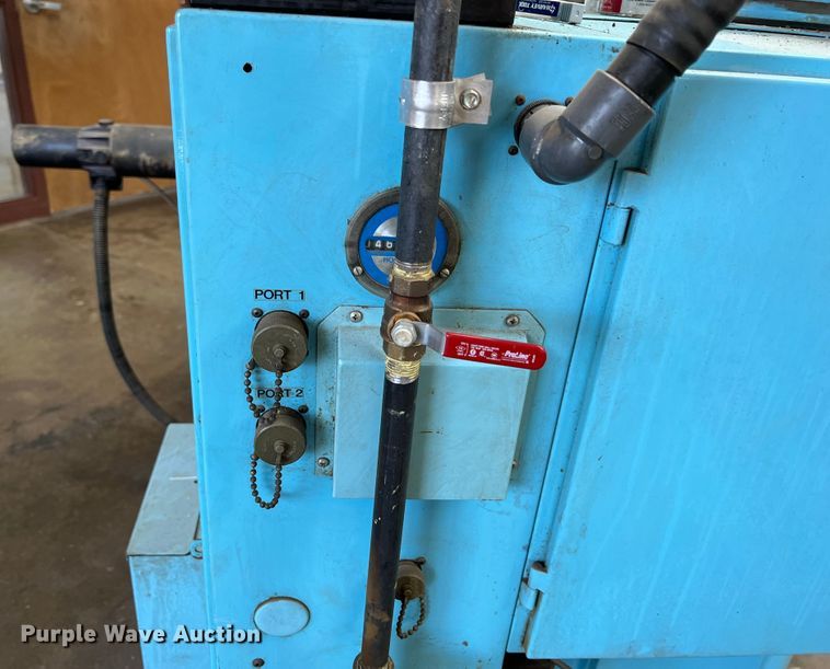 image for item IA9237 Hurco  milling machine