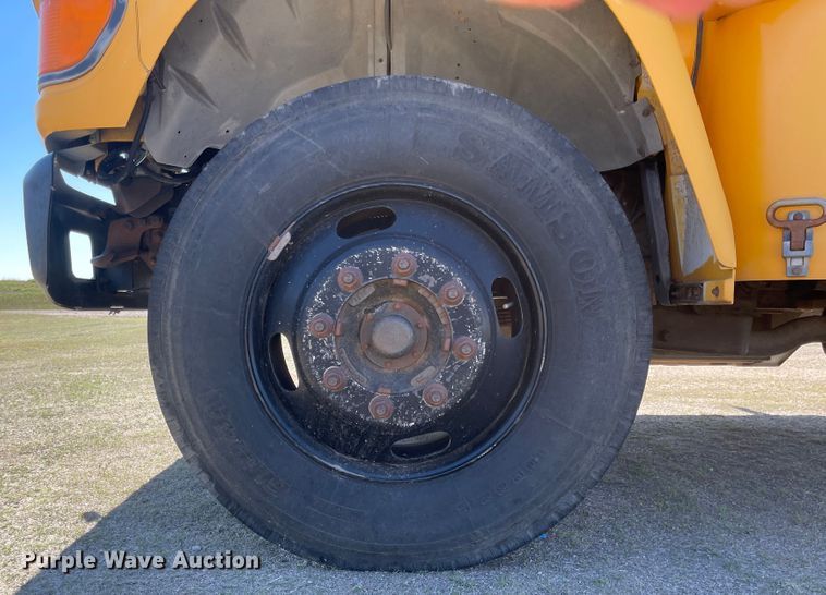 image for item JD9253 1997 Blue Bird  school bus