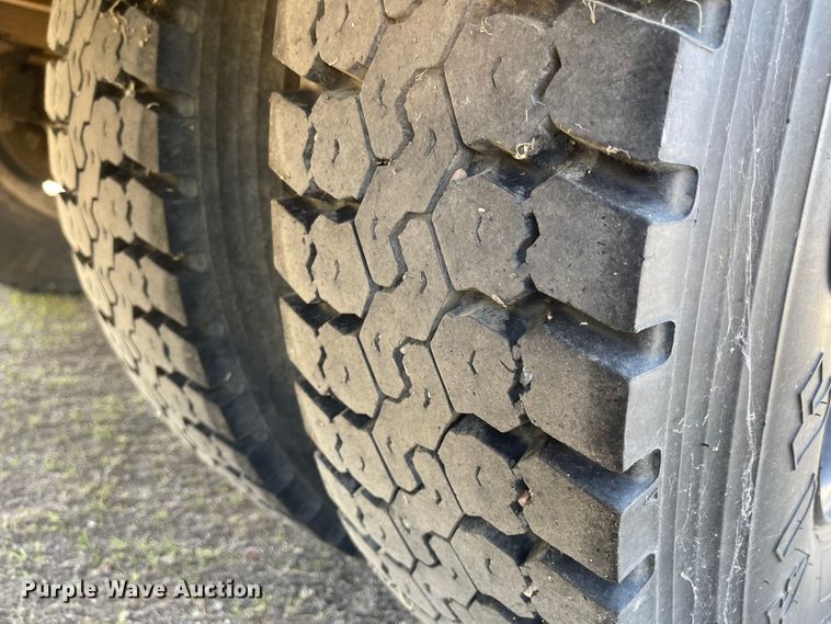 image for item JD9253 1997 Blue Bird  school bus