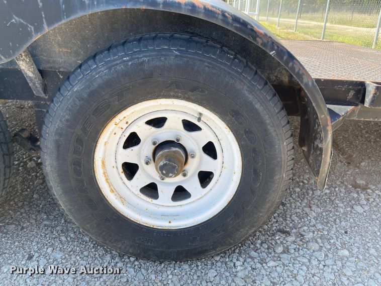 image for item JD9273 1992  tilt deck equipment trailer