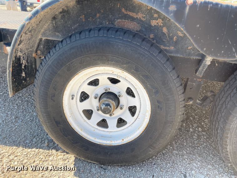 image for item JD9273 1992  tilt deck equipment trailer