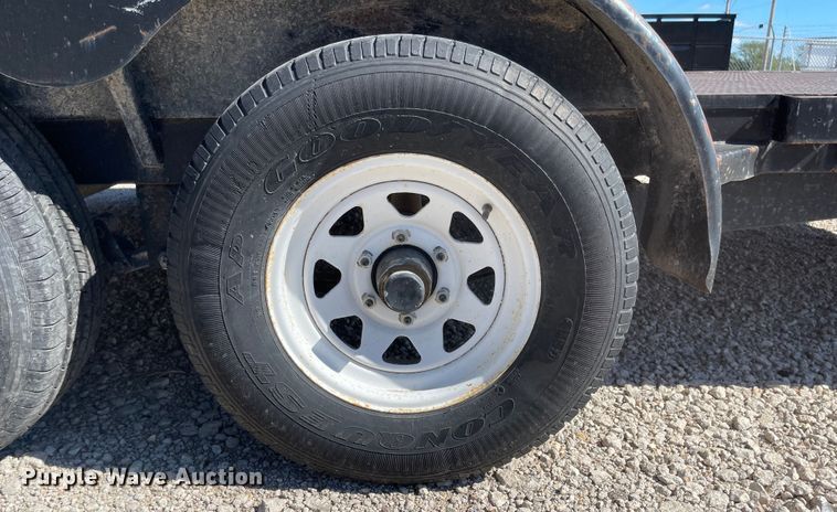 image for item JD9273 1992  tilt deck equipment trailer