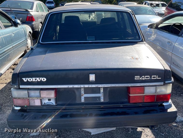 image for item JD9297 1989 Volvo 240 DL