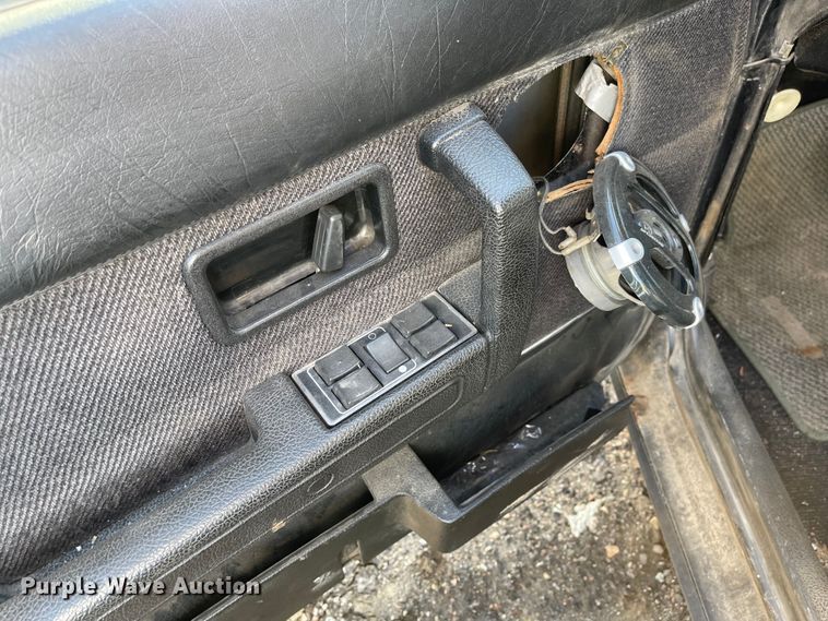 image for item JD9297 1989 Volvo 240 DL