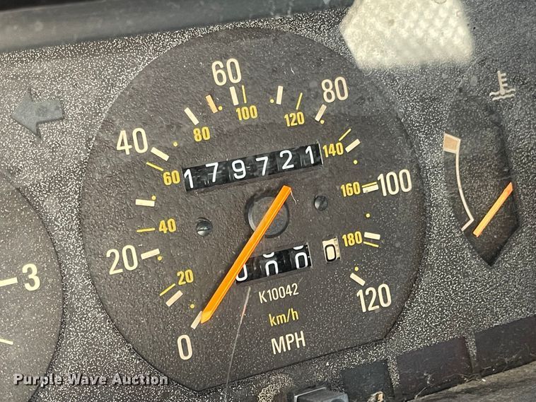 image for item JD9297 1989 Volvo 240 DL