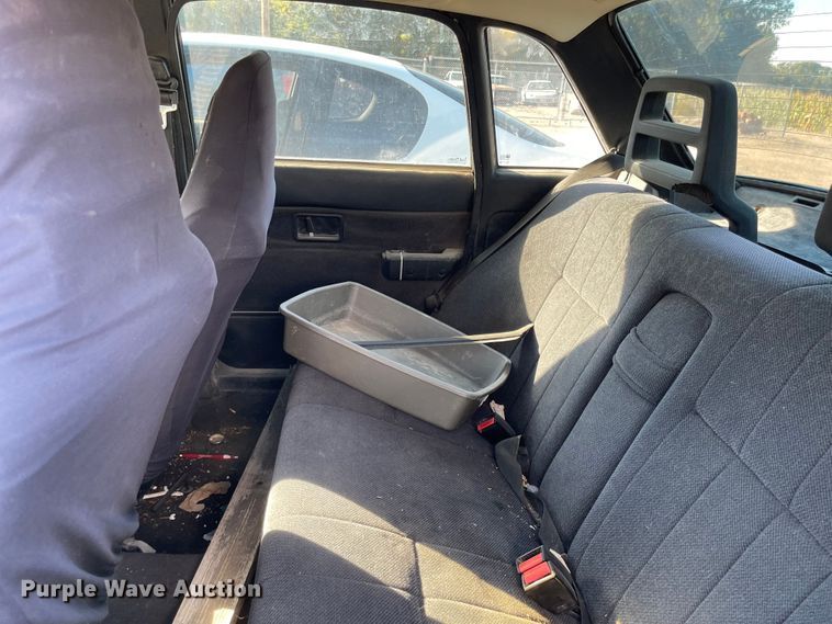 image for item JD9297 1989 Volvo 240 DL