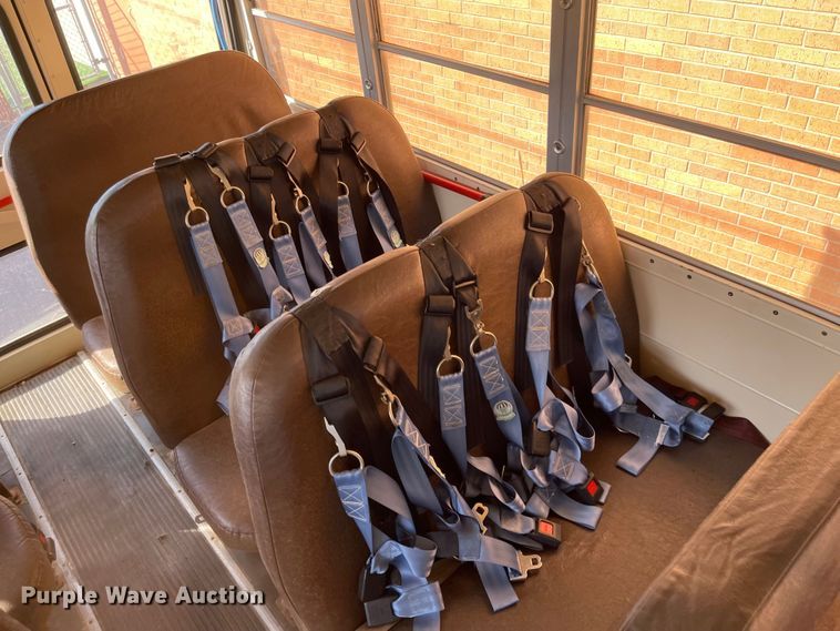 image for item JD9302 1994 Blue Bird  school bus