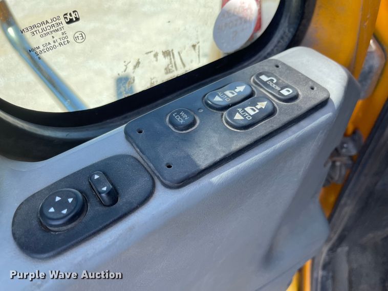 image for item JD9312 2006 International 7400  dump truck