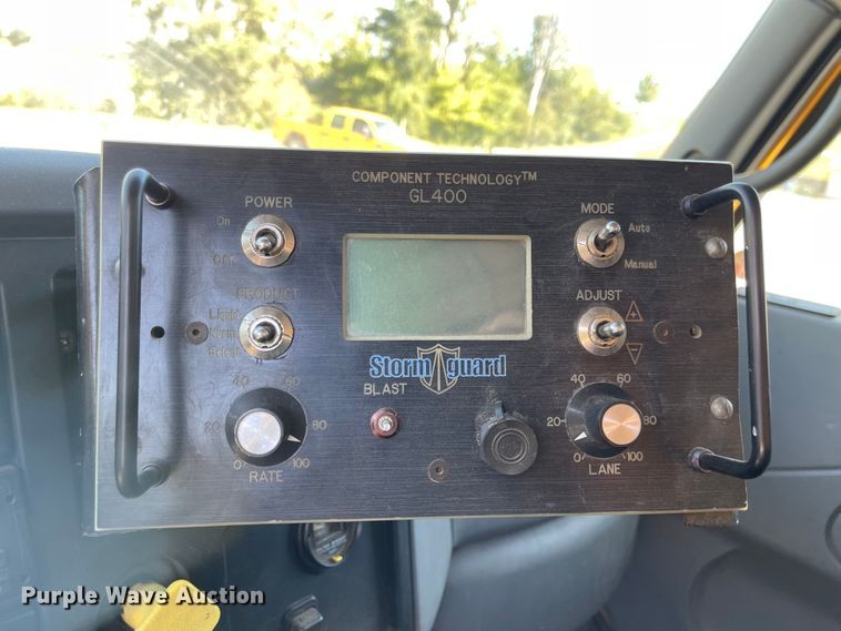 image for item JD9312 2006 International 7400  dump truck