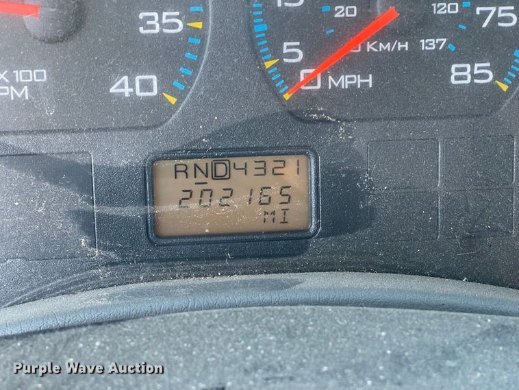 image for item JD9312 2006 International 7400  dump truck