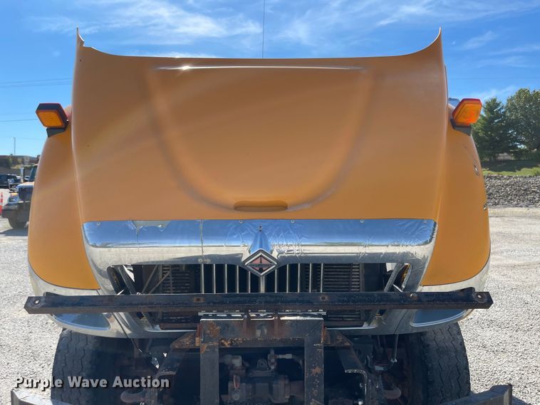 image for item JD9312 2006 International 7400  dump truck