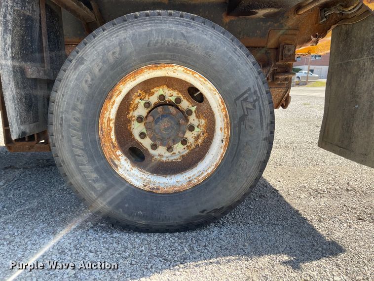 image for item JD9312 2006 International 7400  dump truck