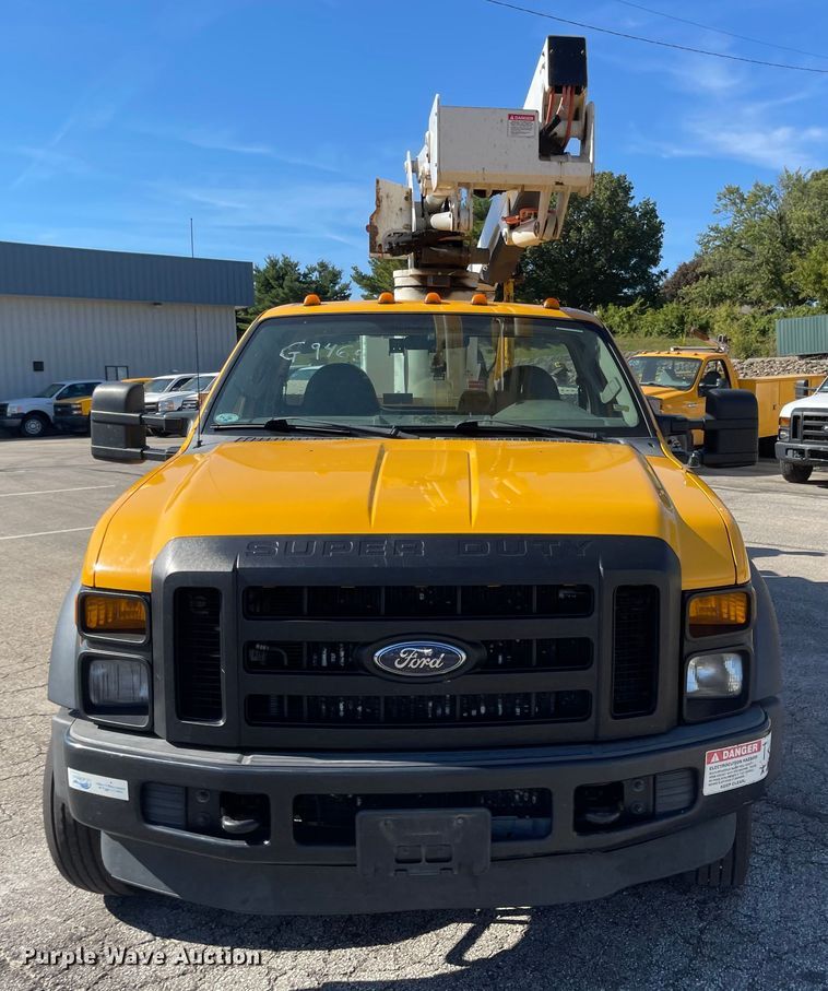 image for item JD9315 2009 Ford F550 Super Duty  bucket truck