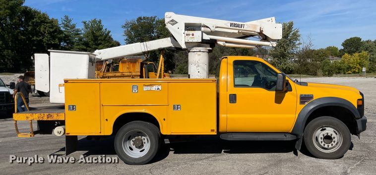 image for item JD9315 2009 Ford F550 Super Duty  bucket truck