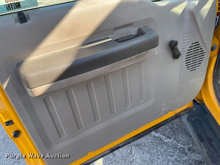 image for item JD9315 2009 Ford F550 Super Duty  bucket truck