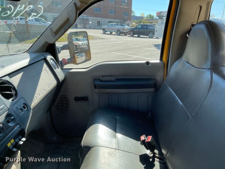 image for item JD9315 2009 Ford F550 Super Duty  bucket truck