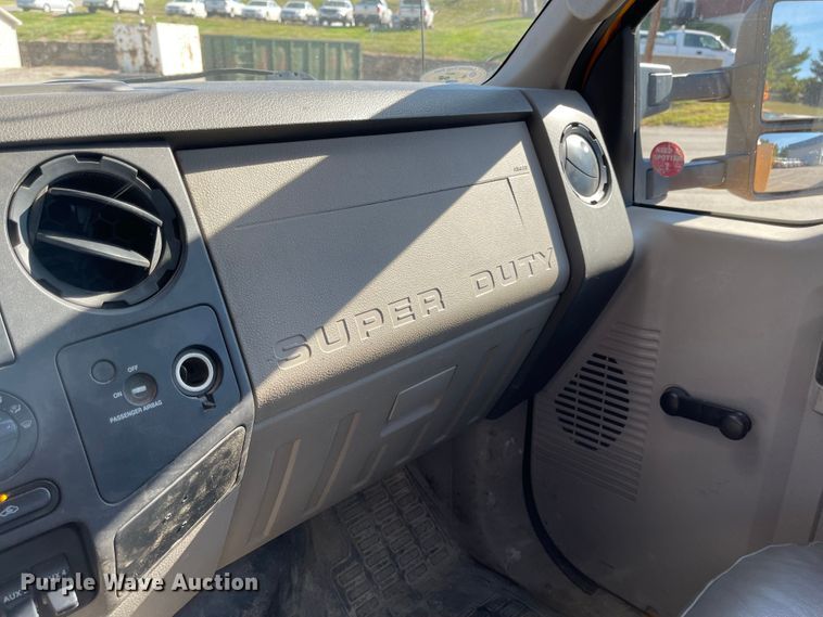 image for item JD9315 2009 Ford F550 Super Duty  bucket truck